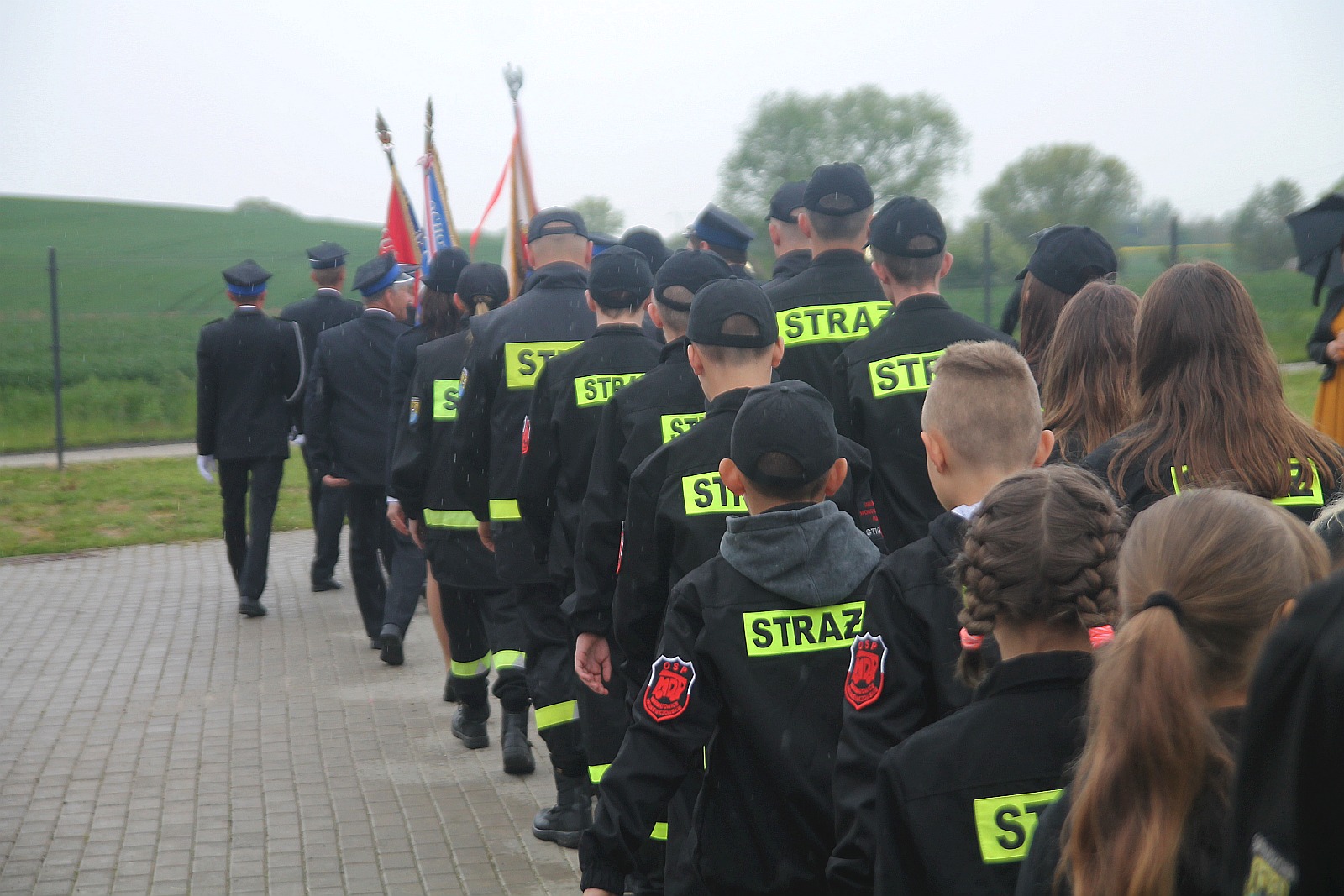 Uroczystość odsłonięcia tablicy poświęconej bohaterom