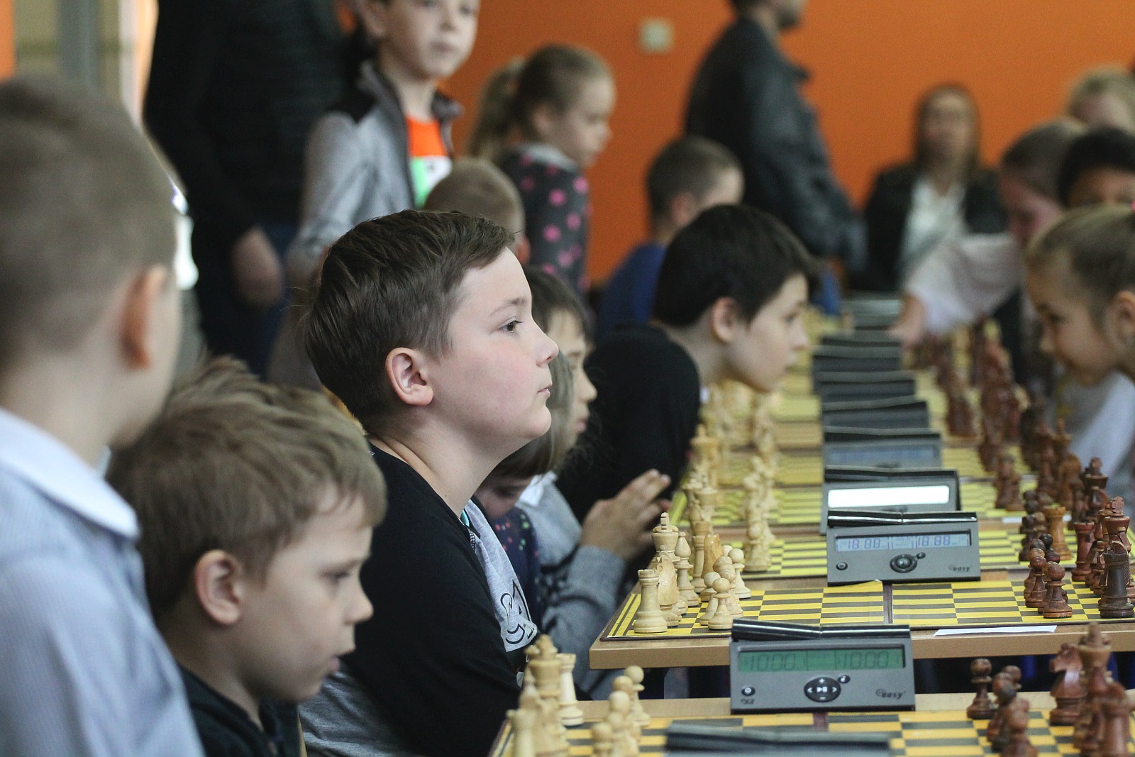 Antoni Komendecki zwycięża w 8. turnieju DMGP	
