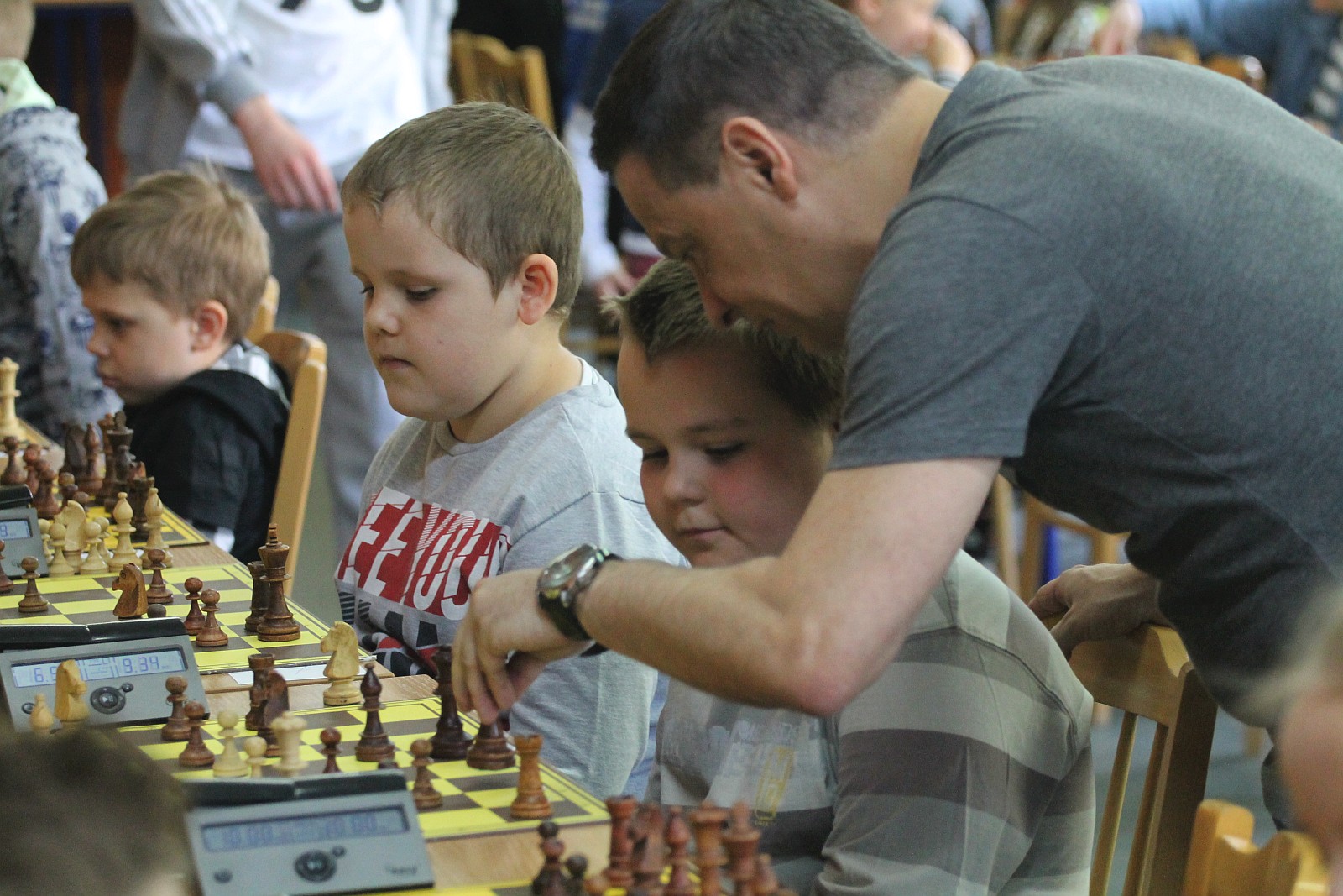 Antoni Komendecki zwycięża w 8. turnieju DMGP	