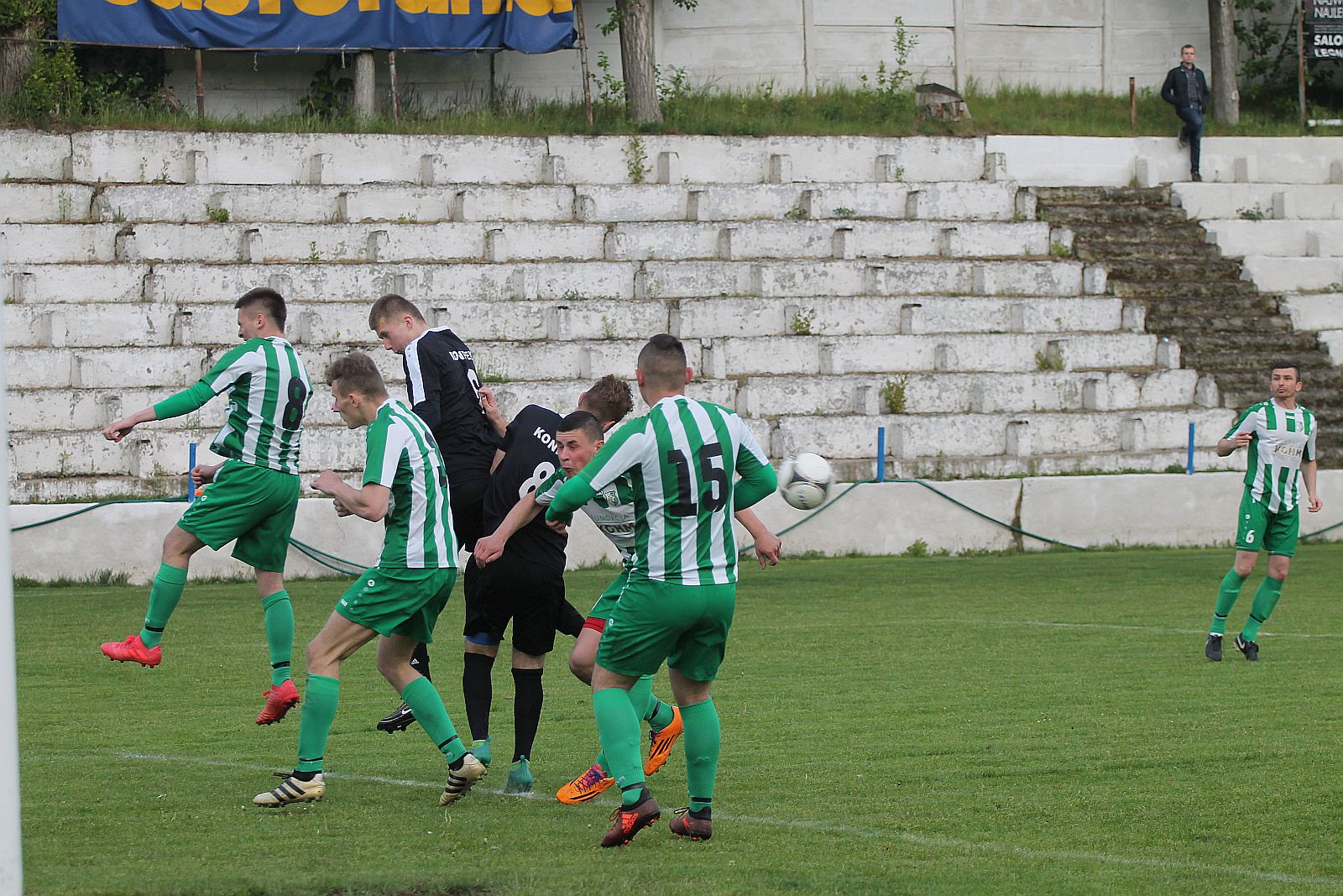 Okręgówka: Konfeks Legnica - Iskra Księgienice 3:2 (0:1)