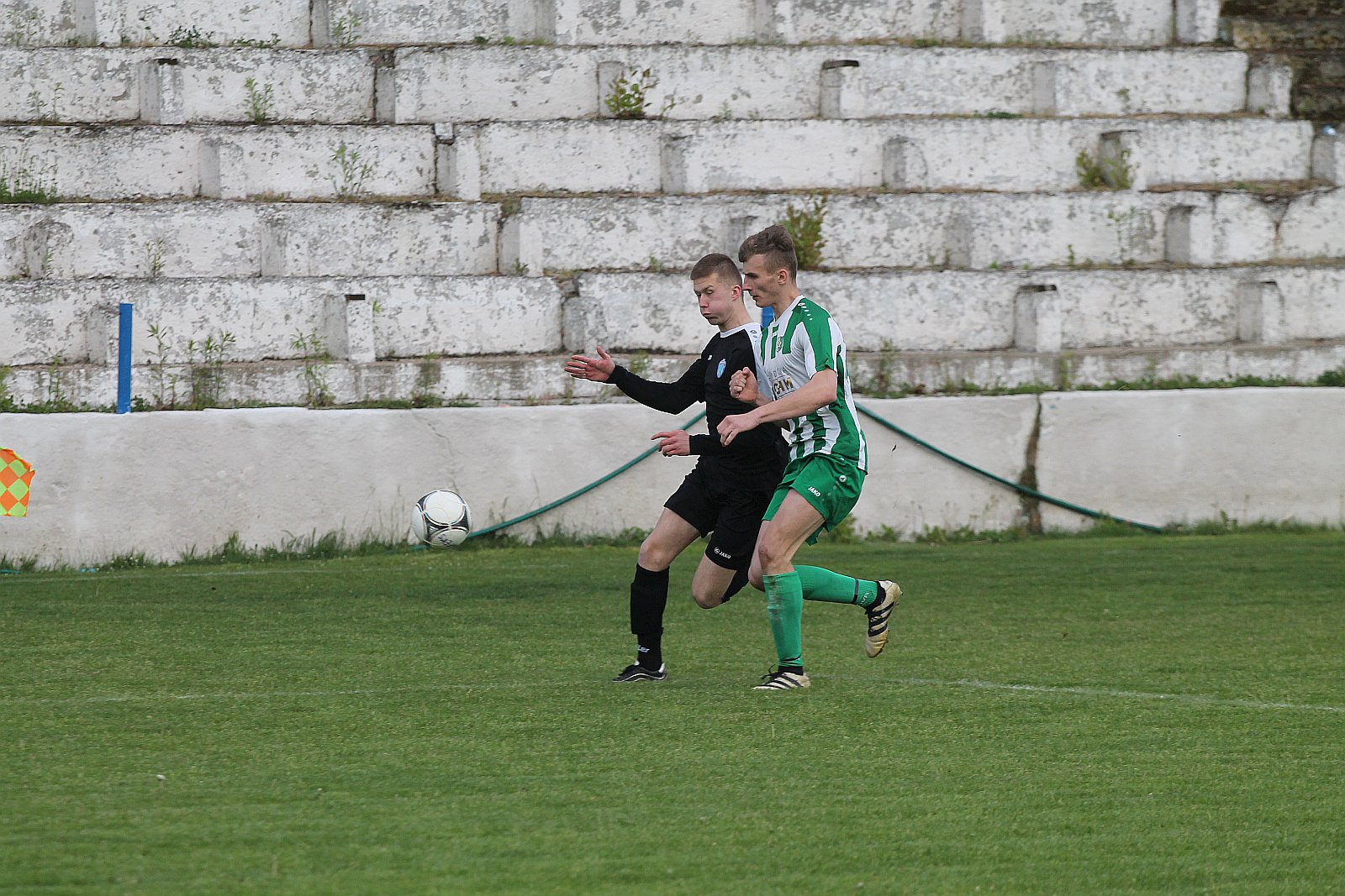 Okręgówka: Konfeks Legnica - Iskra Księgienice 3:2 (0:1)