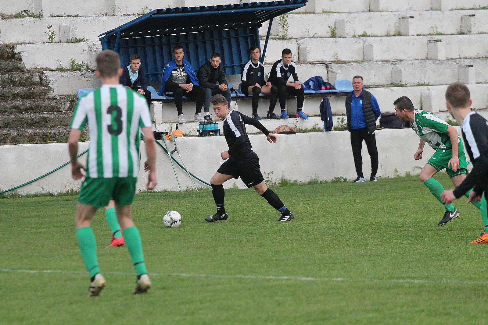 Okręgówka: Konfeks Legnica - Iskra Księgienice 3:2 (0:1)