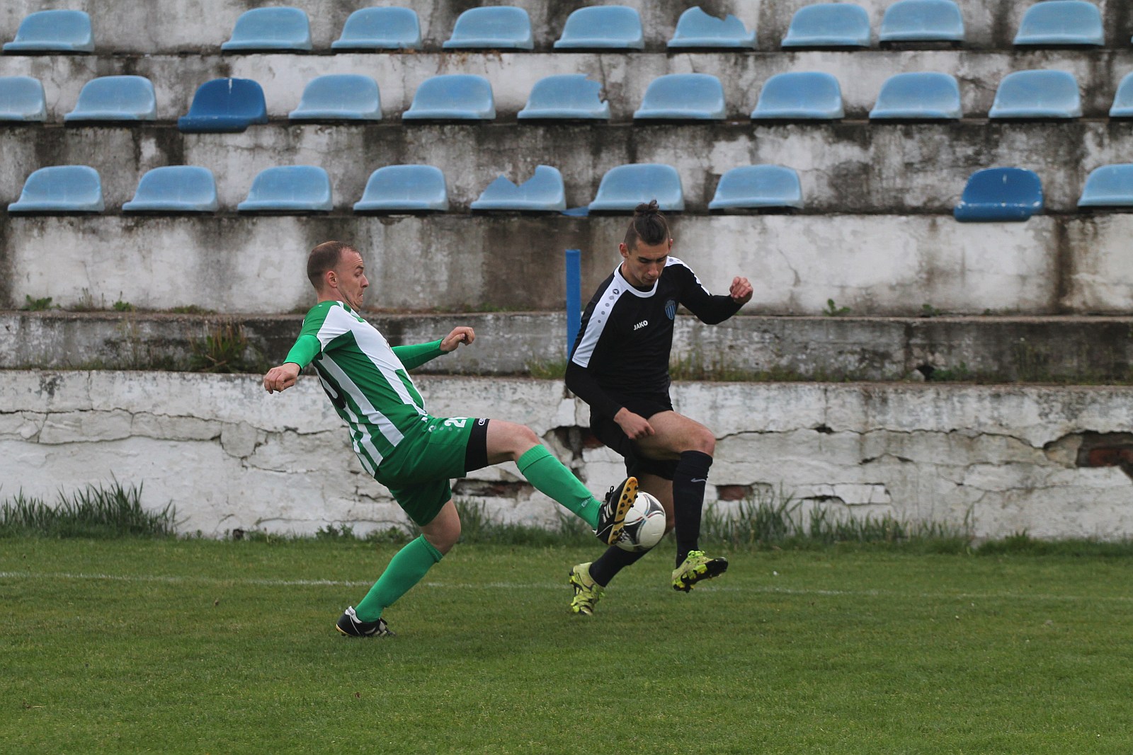 Okręgówka: Konfeks Legnica - Iskra Księgienice 3:2 (0:1)