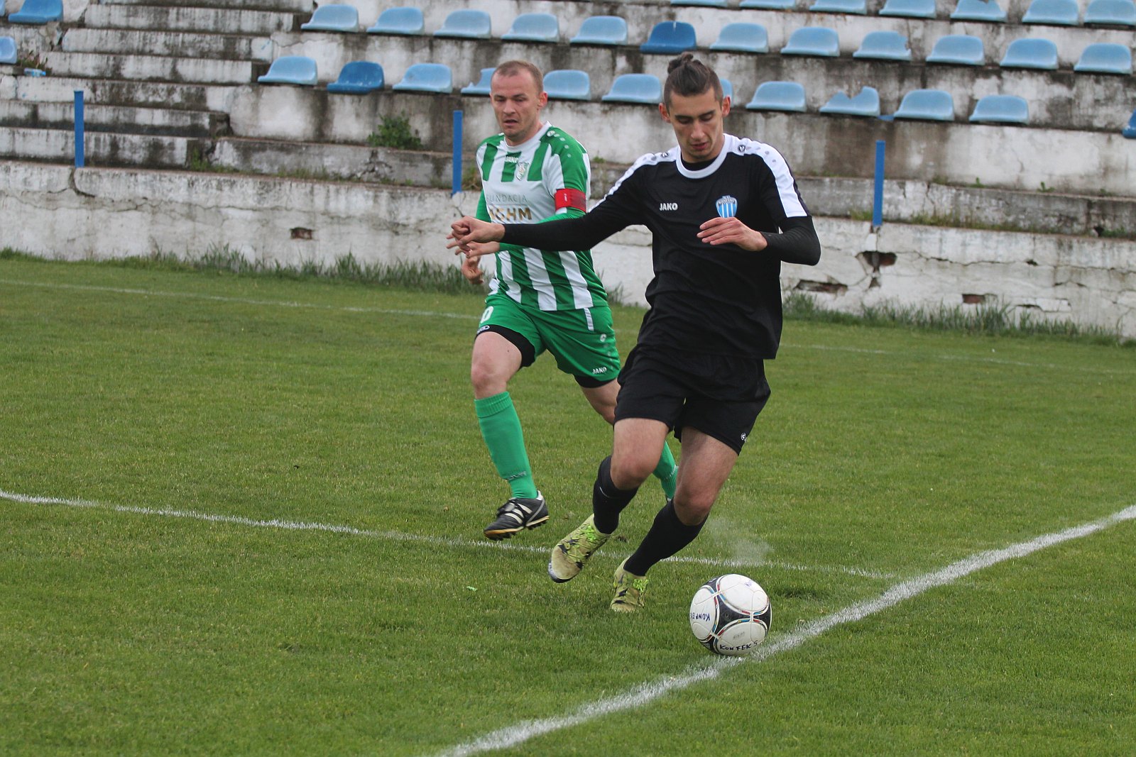 Okręgówka: Konfeks Legnica - Iskra Księgienice 3:2 (0:1)