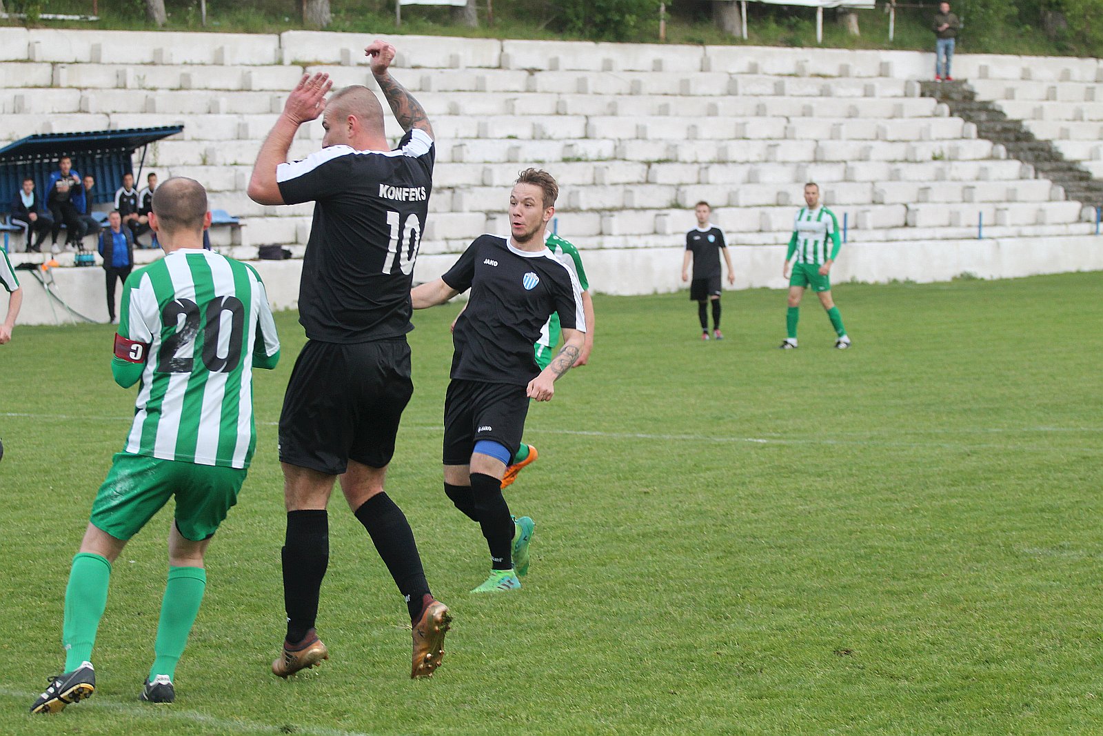 Okręgówka: Konfeks Legnica - Iskra Księgienice 3:2 (0:1)