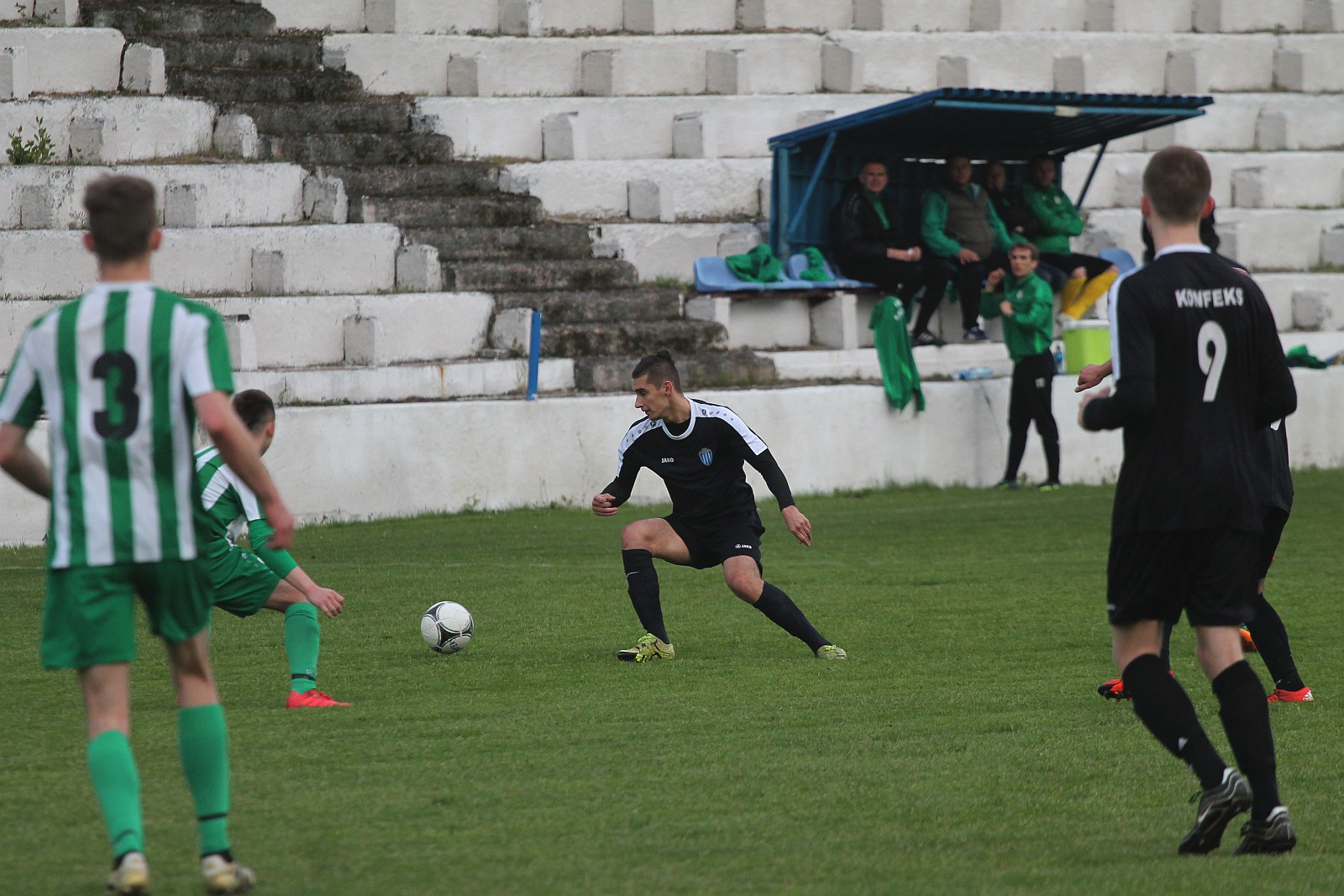 Okręgówka: Konfeks Legnica - Iskra Księgienice 3:2 (0:1)