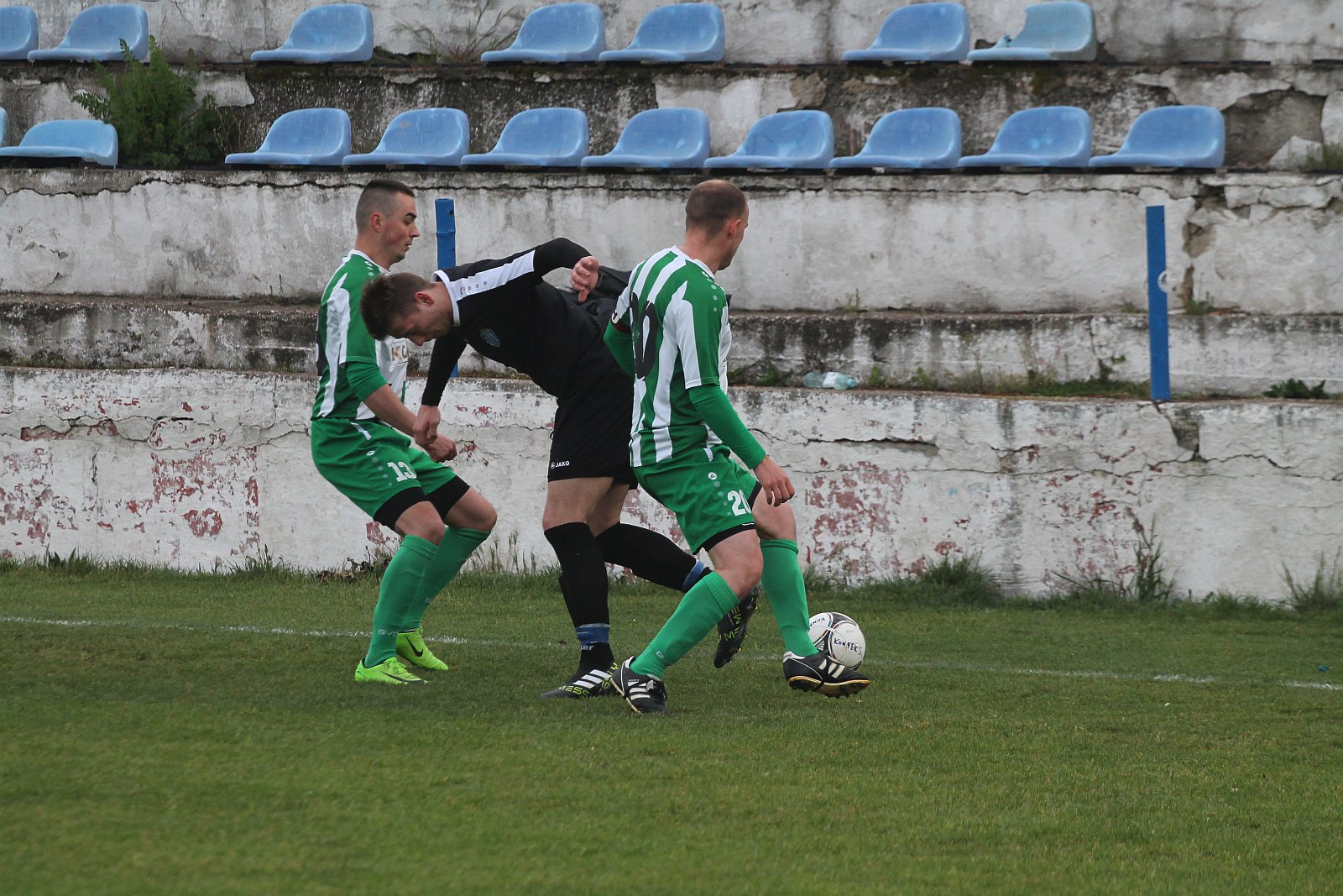 Okręgówka: Konfeks Legnica - Iskra Księgienice 3:2 (0:1)