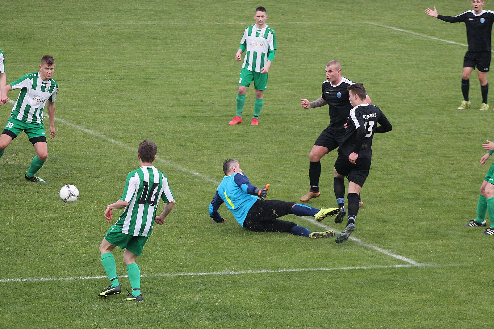 Okręgówka: Konfeks Legnica - Iskra Księgienice 3:2 (0:1)
