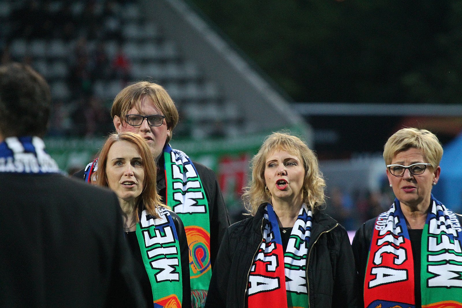Kibice podczas meczu Miedzi Legnica ze Śląskiem Wrocław