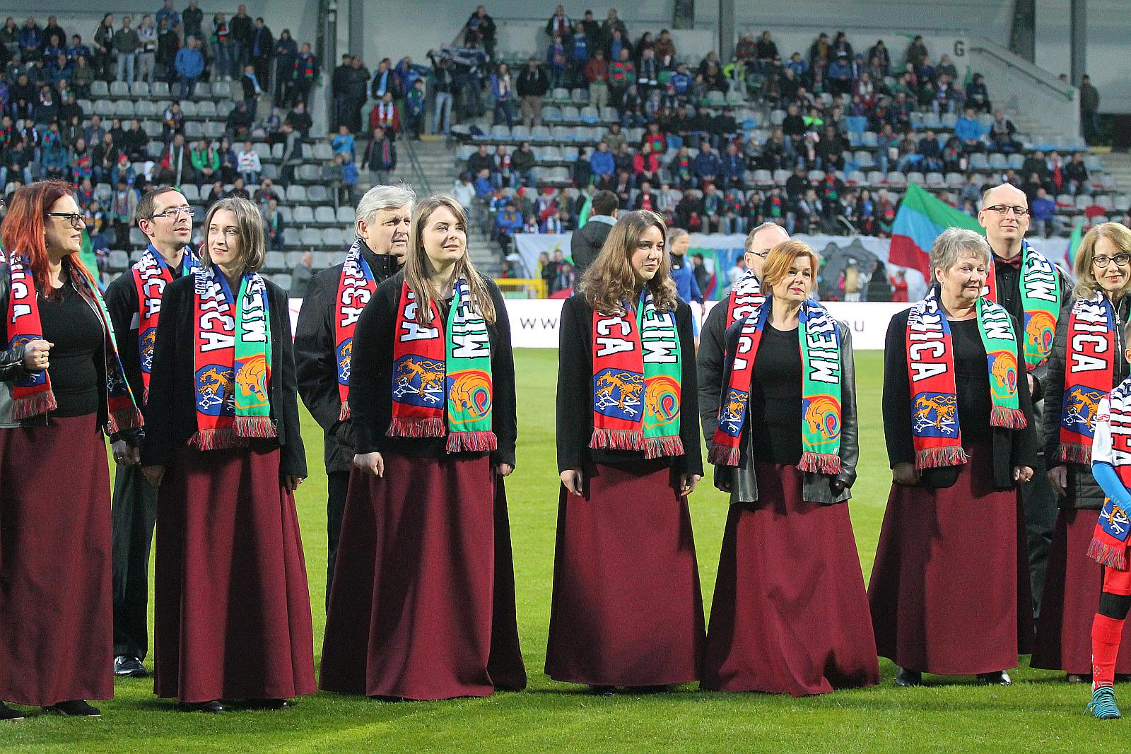 Kibice podczas meczu Miedzi Legnica ze Śląskiem Wrocław
