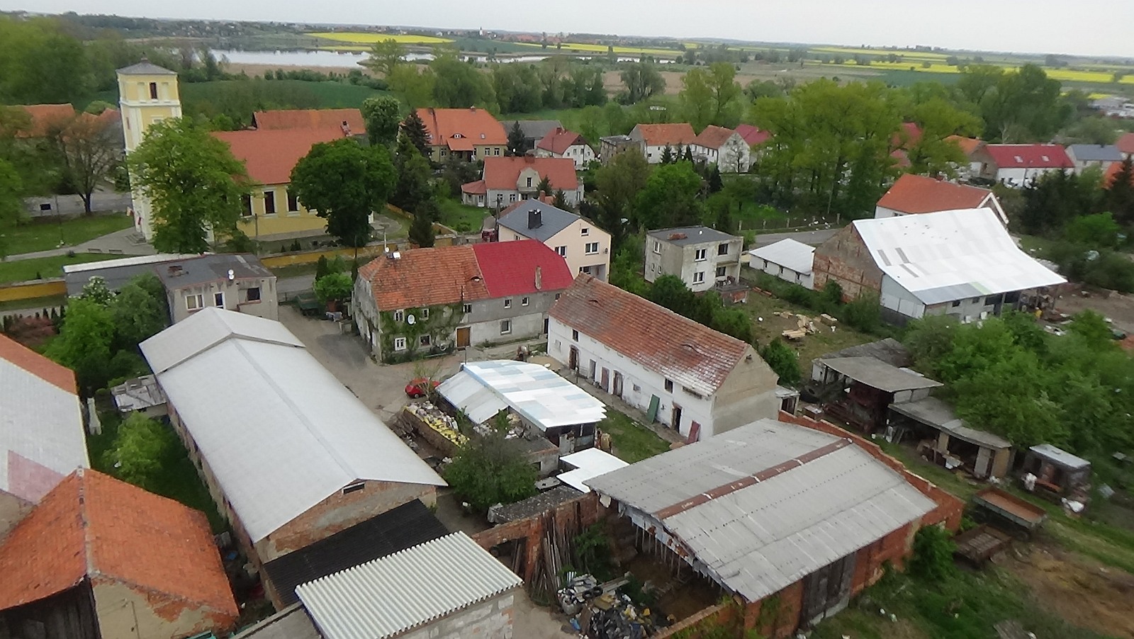 Koskowice z lotu ptaka. Zobacz jak wyglądają na wiosnę