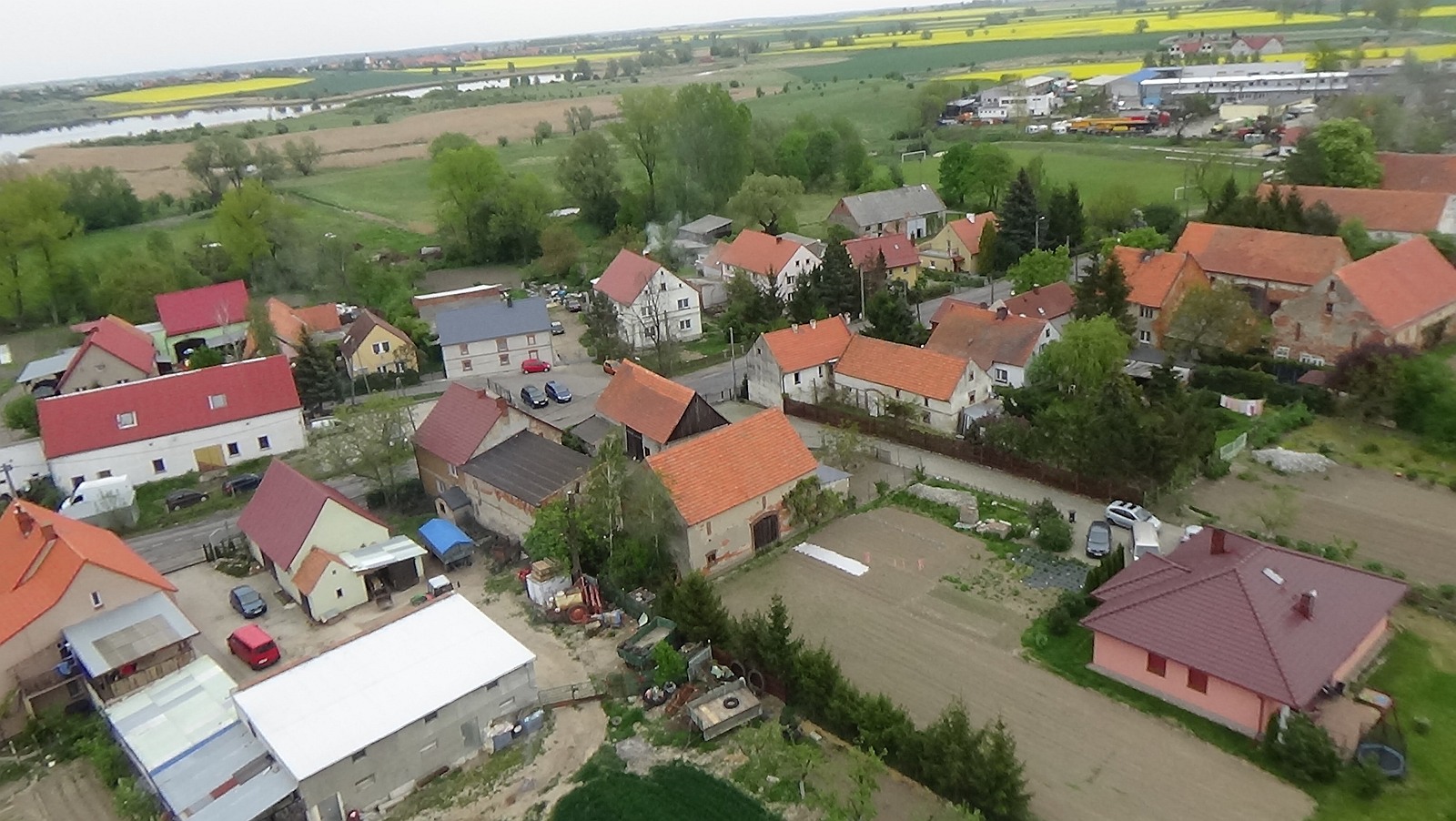 Koskowice z lotu ptaka. Zobacz jak wyglądają na wiosnę