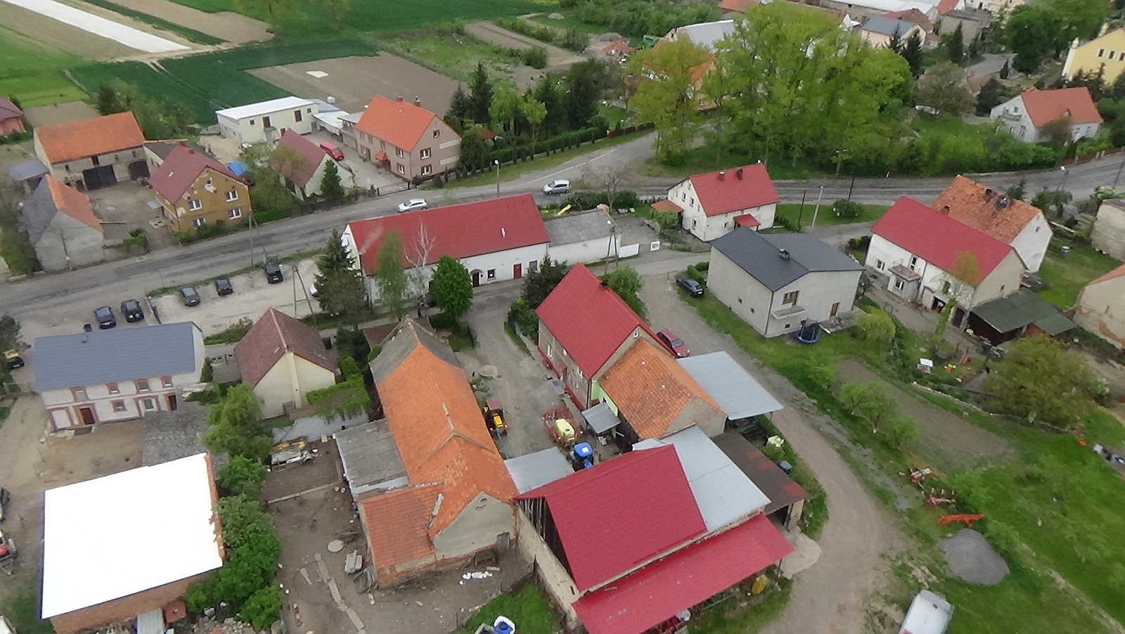 Koskowice z lotu ptaka. Zobacz jak wyglądają na wiosnę
