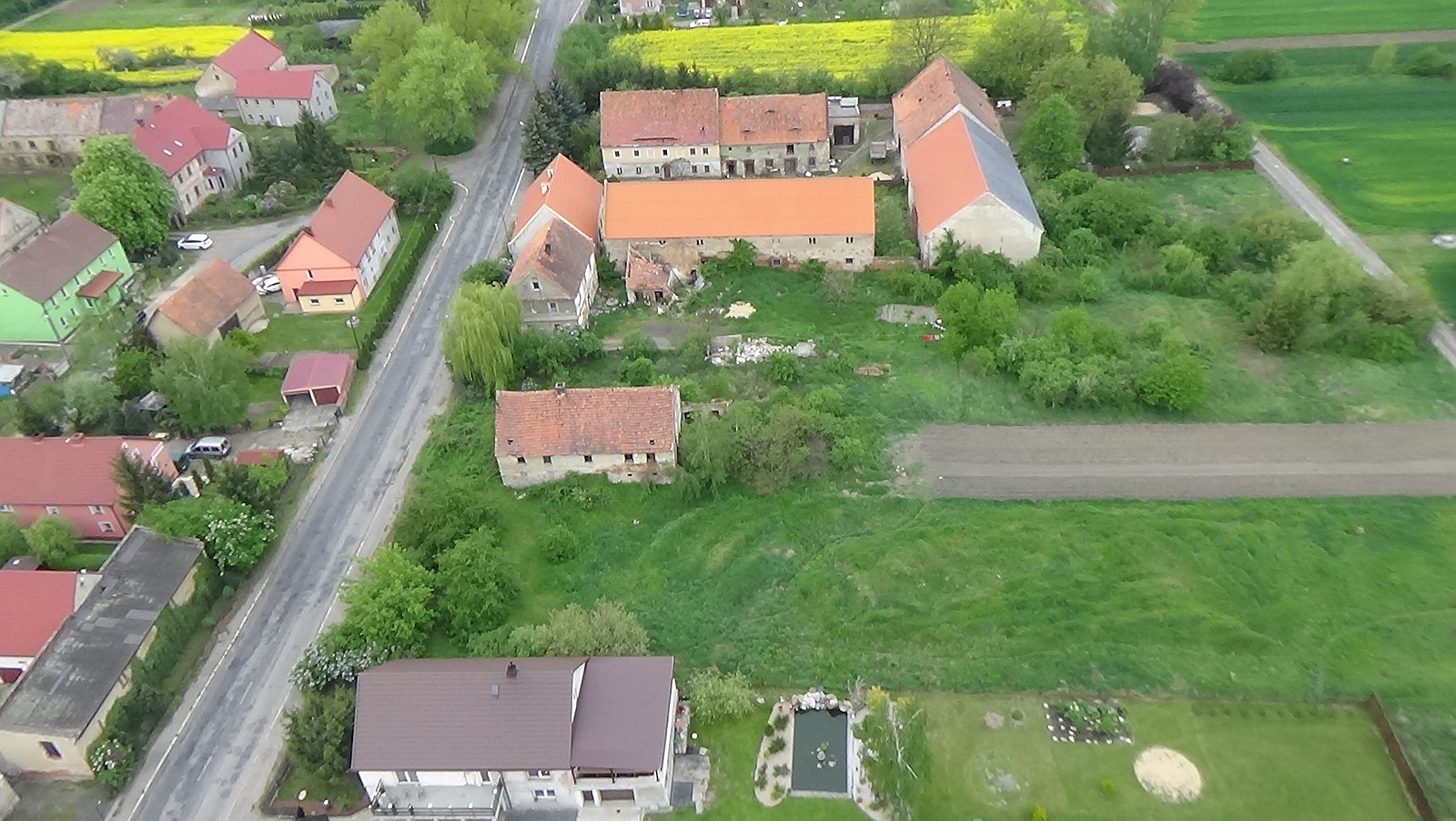 Koskowice z lotu ptaka. Zobacz jak wyglądają na wiosnę