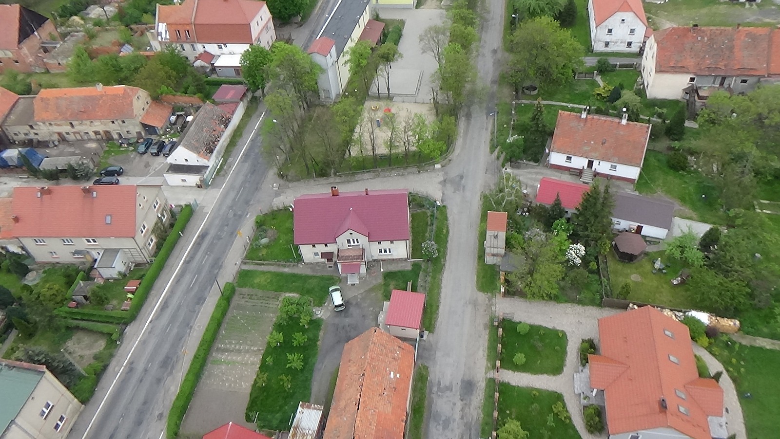 Koskowice z lotu ptaka. Zobacz jak wyglądają na wiosnę