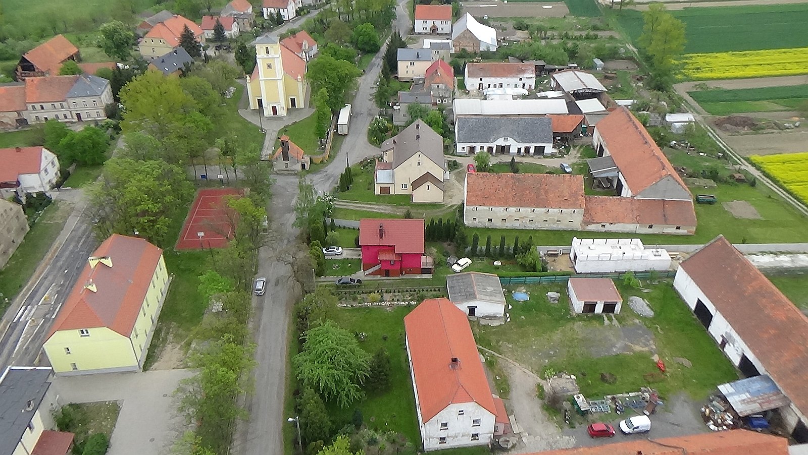 Koskowice z lotu ptaka. Zobacz jak wyglądają na wiosnę