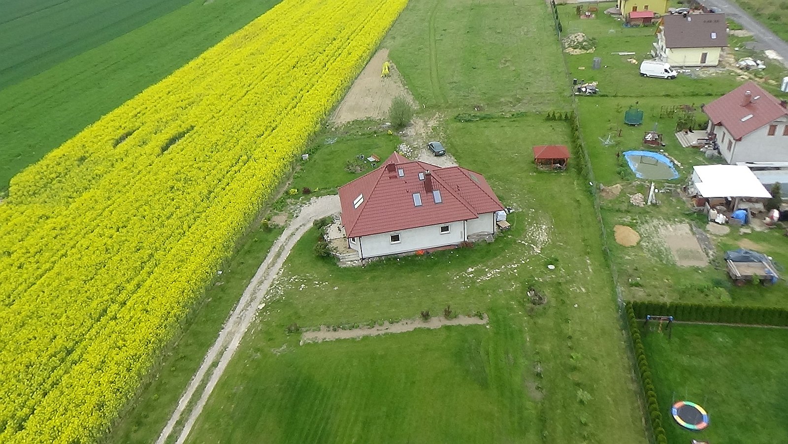 Koskowice z lotu ptaka. Zobacz jak wyglądają na wiosnę
