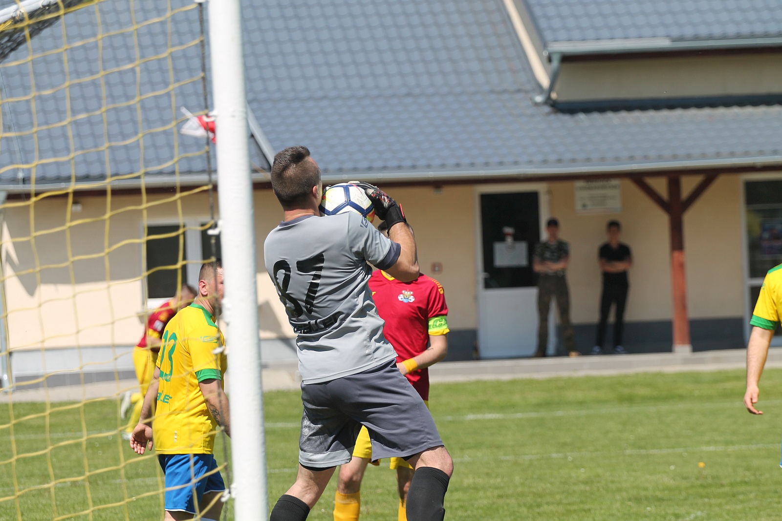 Okręgówka: KS Legnickie Pole - Zryw Kłębanowice 3:0