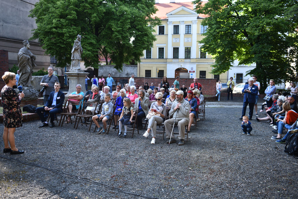 Od „kropli deszczu” zaczęła się Noc Muzealna w Legnicy