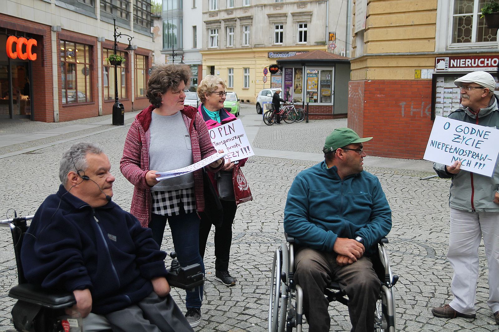 W czwartek odbył się protest wspierający niepełnosprawnych