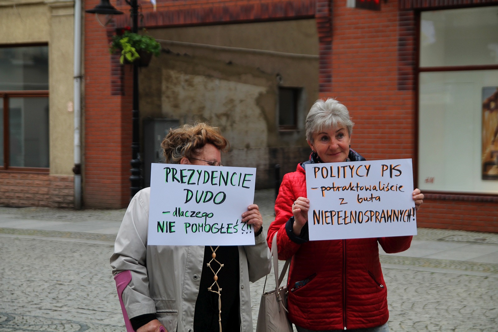 W czwartek odbył się protest wspierający niepełnosprawnych