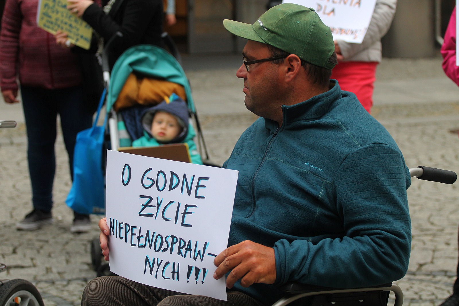 W czwartek odbył się protest wspierający niepełnosprawnych