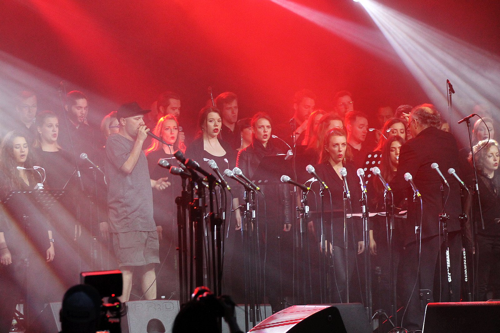 Niezwykły pełen gwiazd koncert na dziedzińcu Akademii Rycerskiej