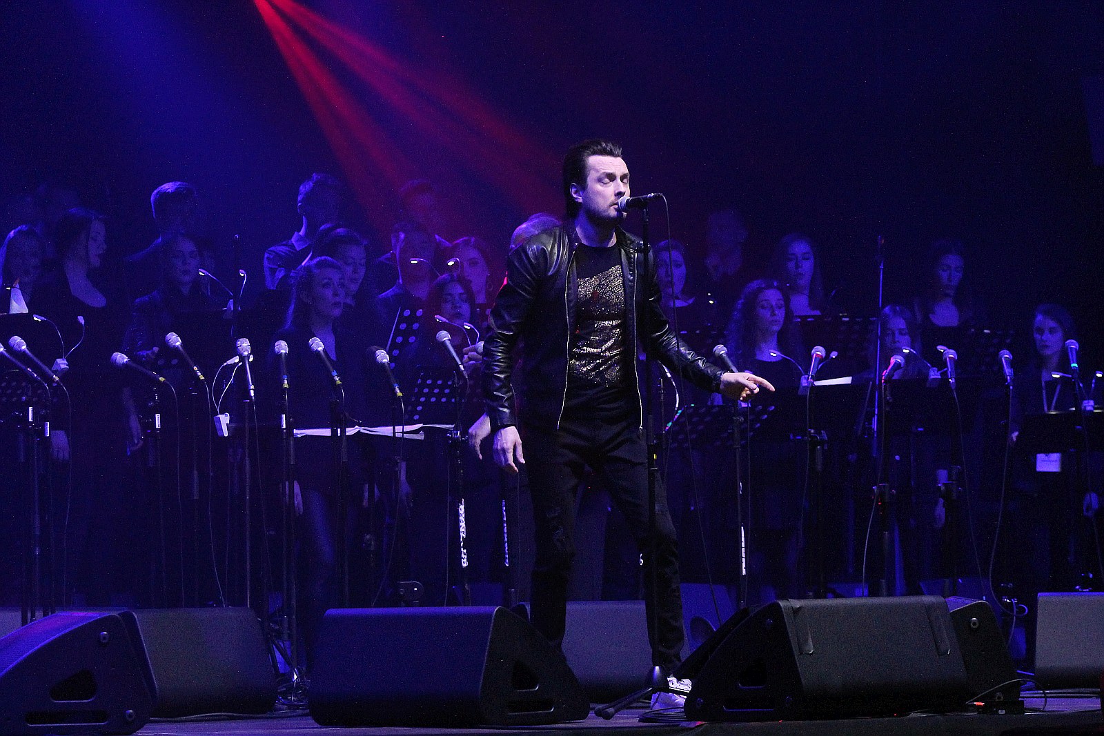 Niezwykły pełen gwiazd koncert na dziedzińcu Akademii Rycerskiej