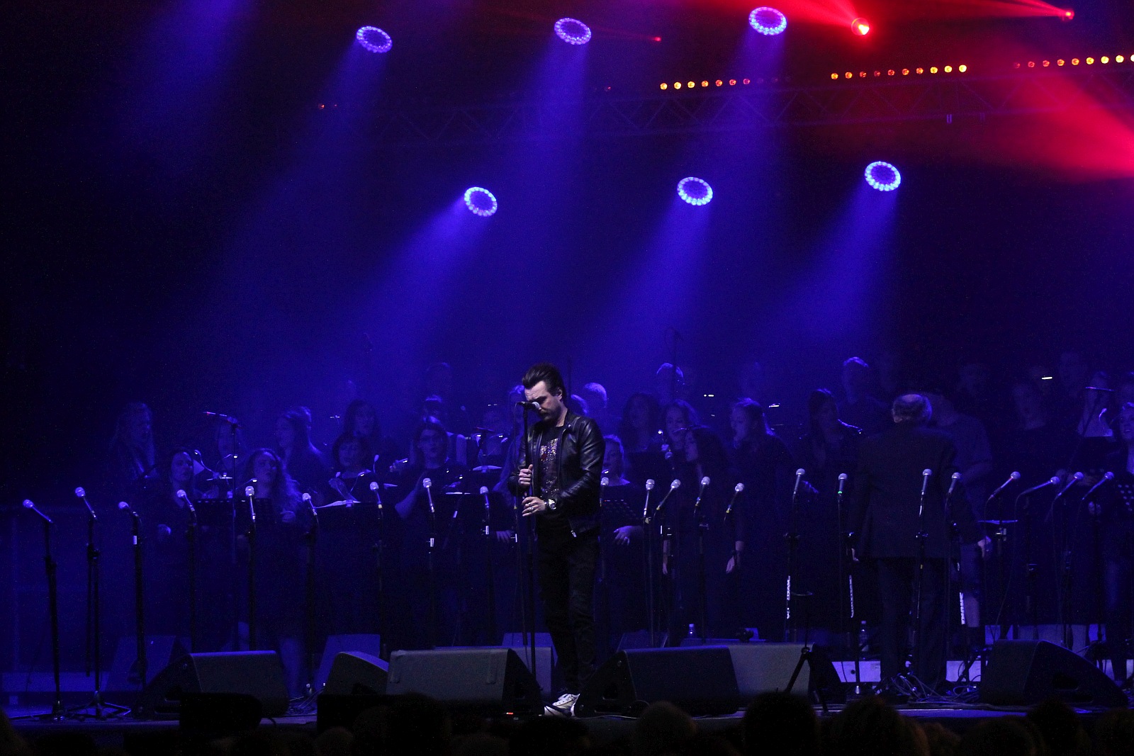 Niezwykły pełen gwiazd koncert na dziedzińcu Akademii Rycerskiej