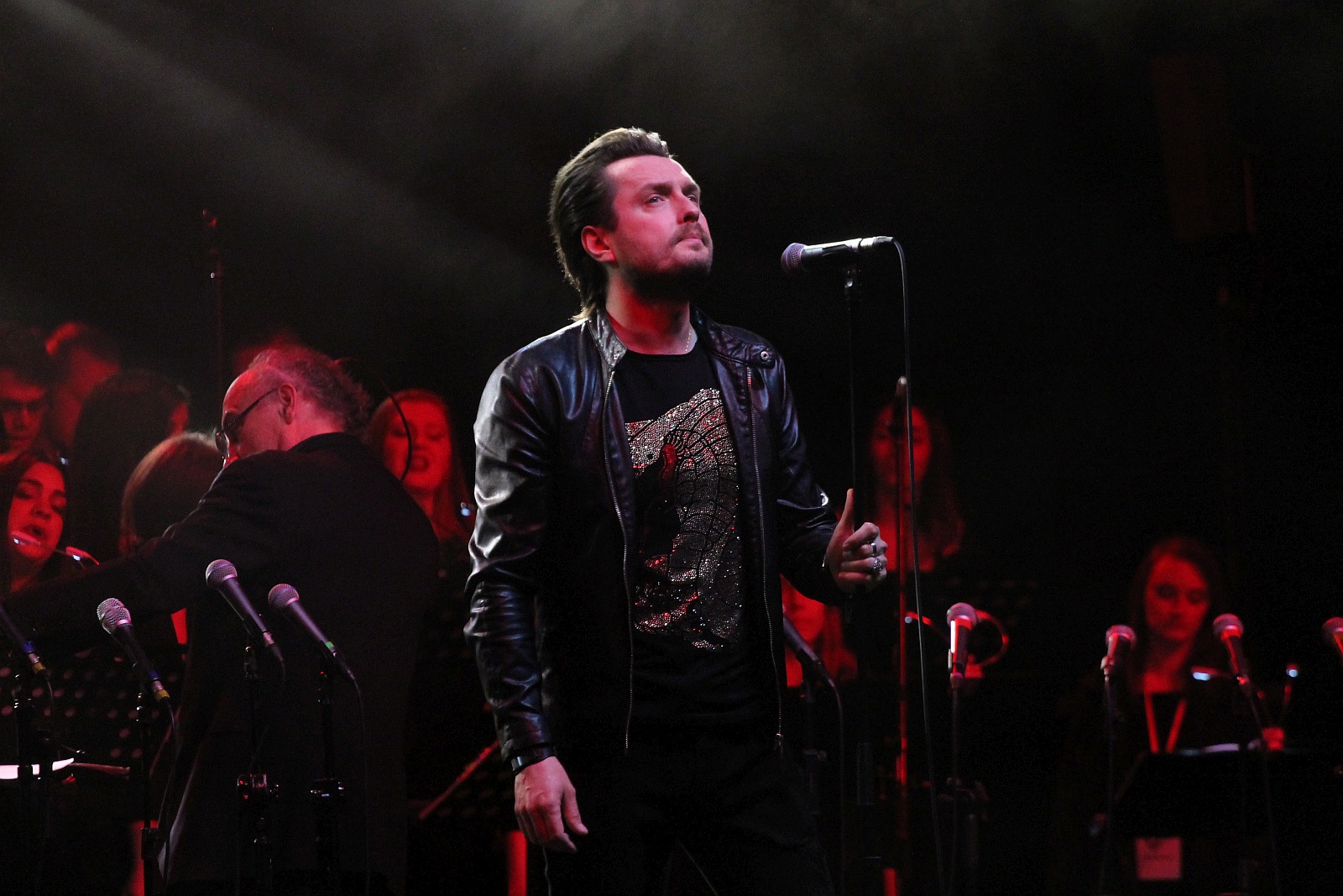 Niezwykły pełen gwiazd koncert na dziedzińcu Akademii Rycerskiej