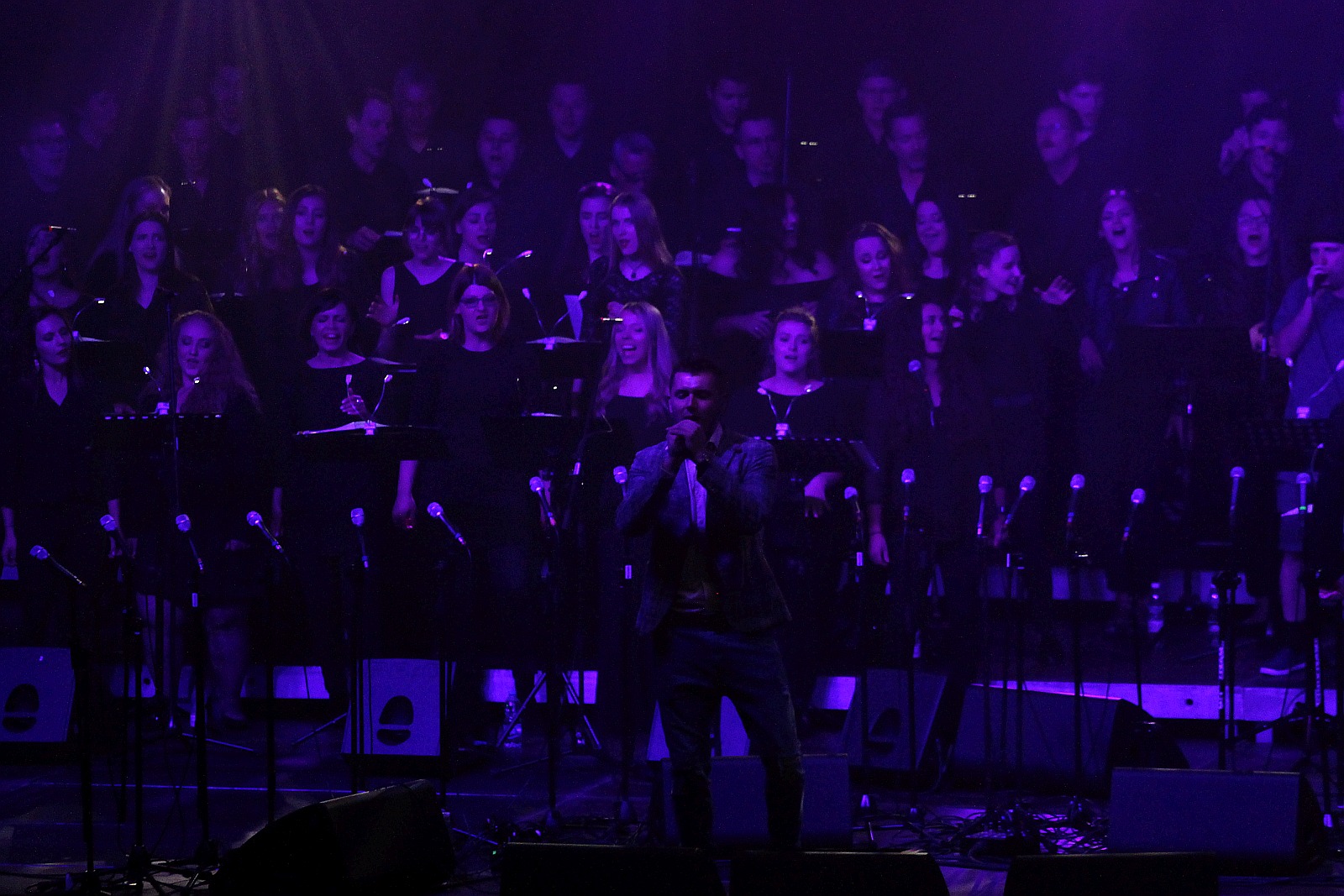 Niezwykły pełen gwiazd koncert na dziedzińcu Akademii Rycerskiej