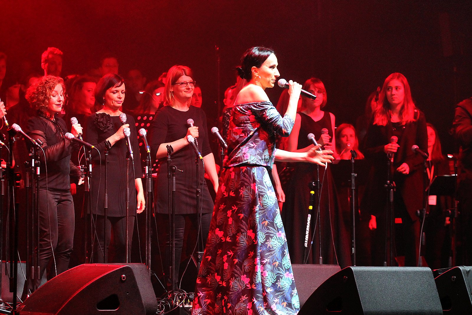 Niezwykły pełen gwiazd koncert na dziedzińcu Akademii Rycerskiej