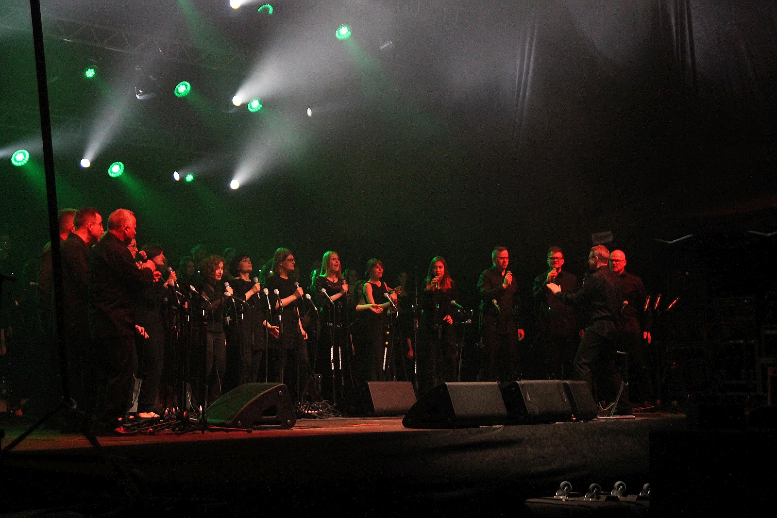 Niezwykły pełen gwiazd koncert na dziedzińcu Akademii Rycerskiej