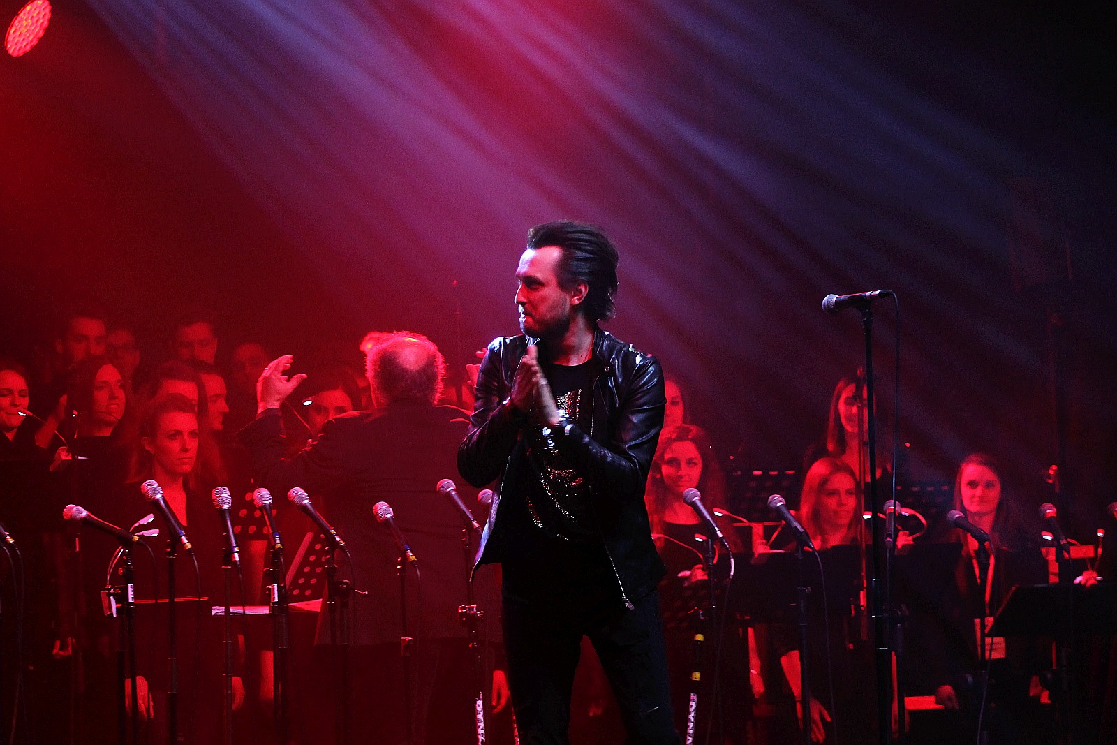 Niezwykły pełen gwiazd koncert na dziedzińcu Akademii Rycerskiej