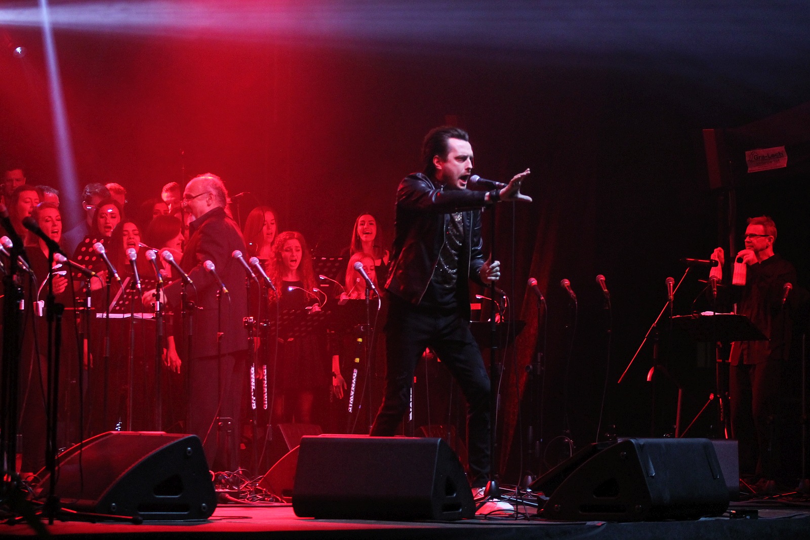 Niezwykły pełen gwiazd koncert na dziedzińcu Akademii Rycerskiej
