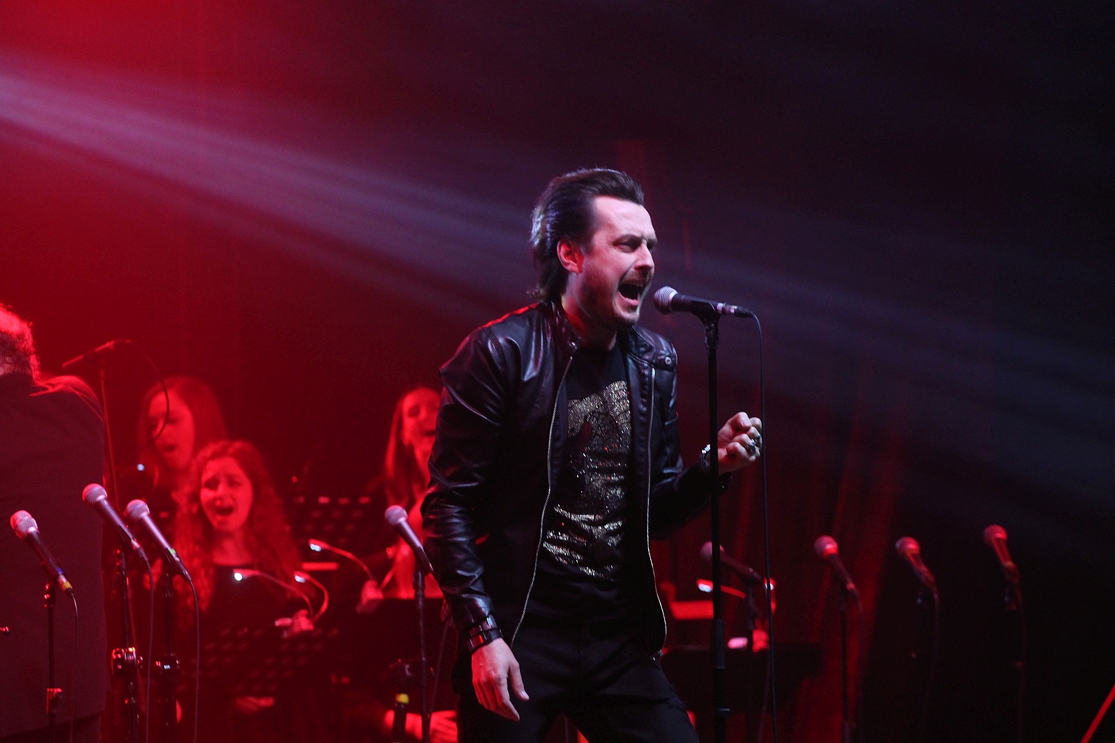 Niezwykły pełen gwiazd koncert na dziedzińcu Akademii Rycerskiej