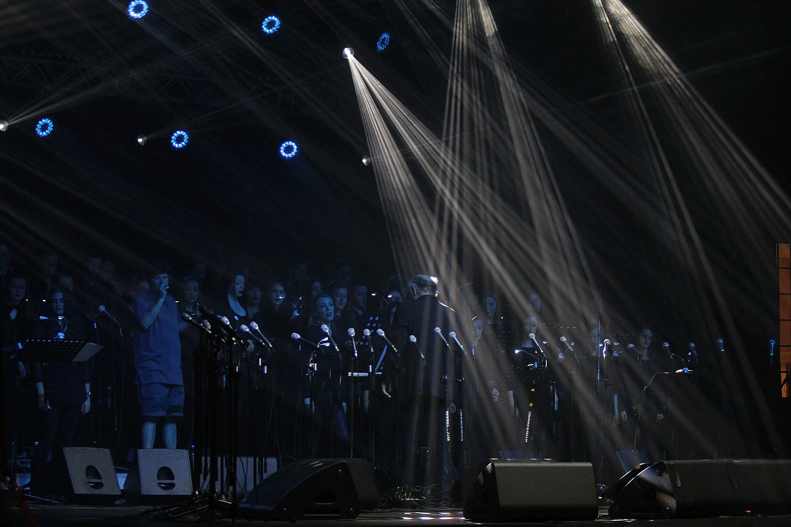 Niezwykły pełen gwiazd koncert na dziedzińcu Akademii Rycerskiej