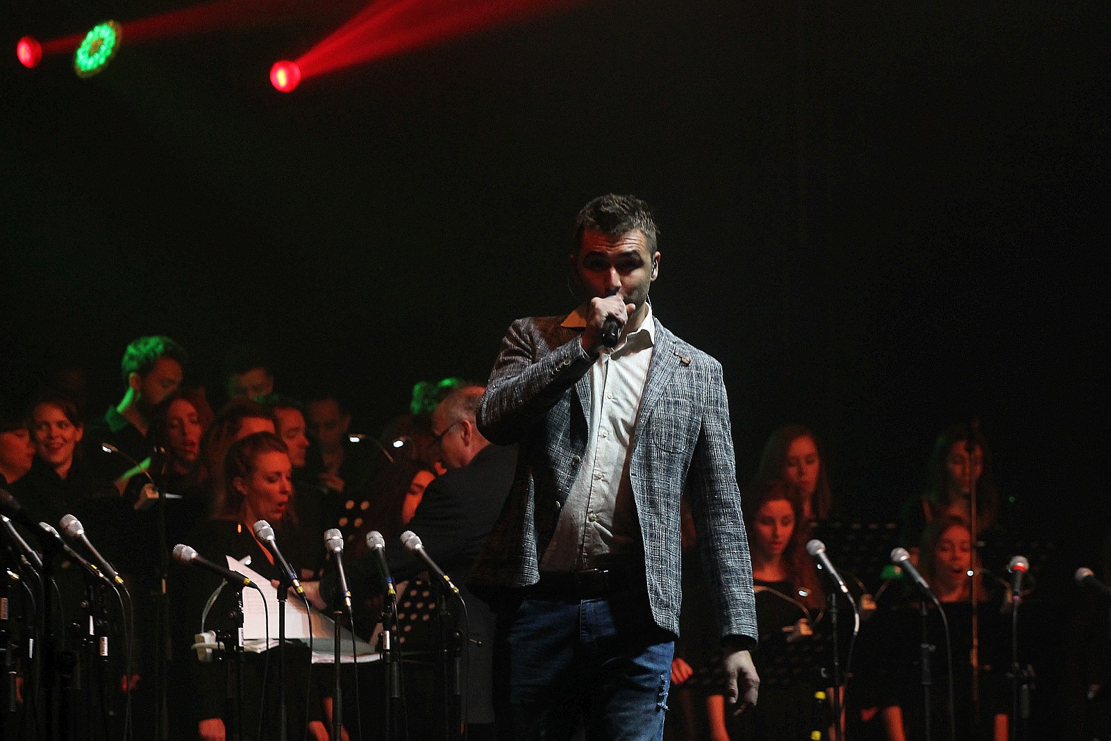 Niezwykły pełen gwiazd koncert na dziedzińcu Akademii Rycerskiej
