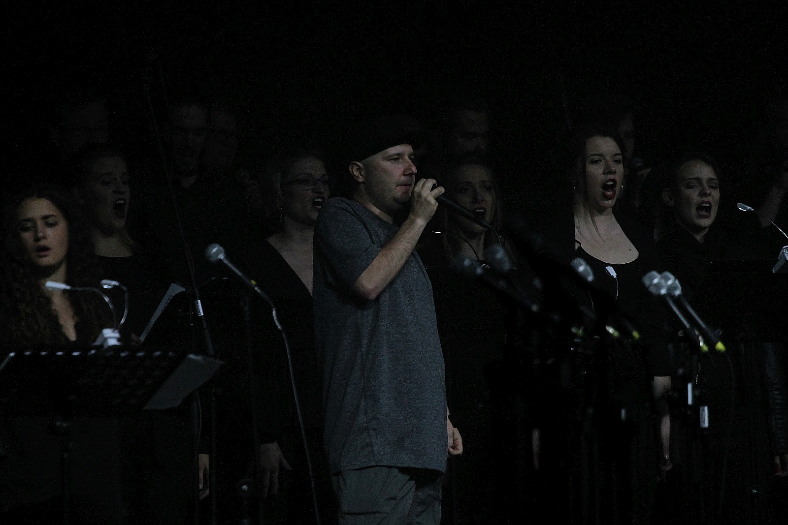 Niezwykły pełen gwiazd koncert na dziedzińcu Akademii Rycerskiej