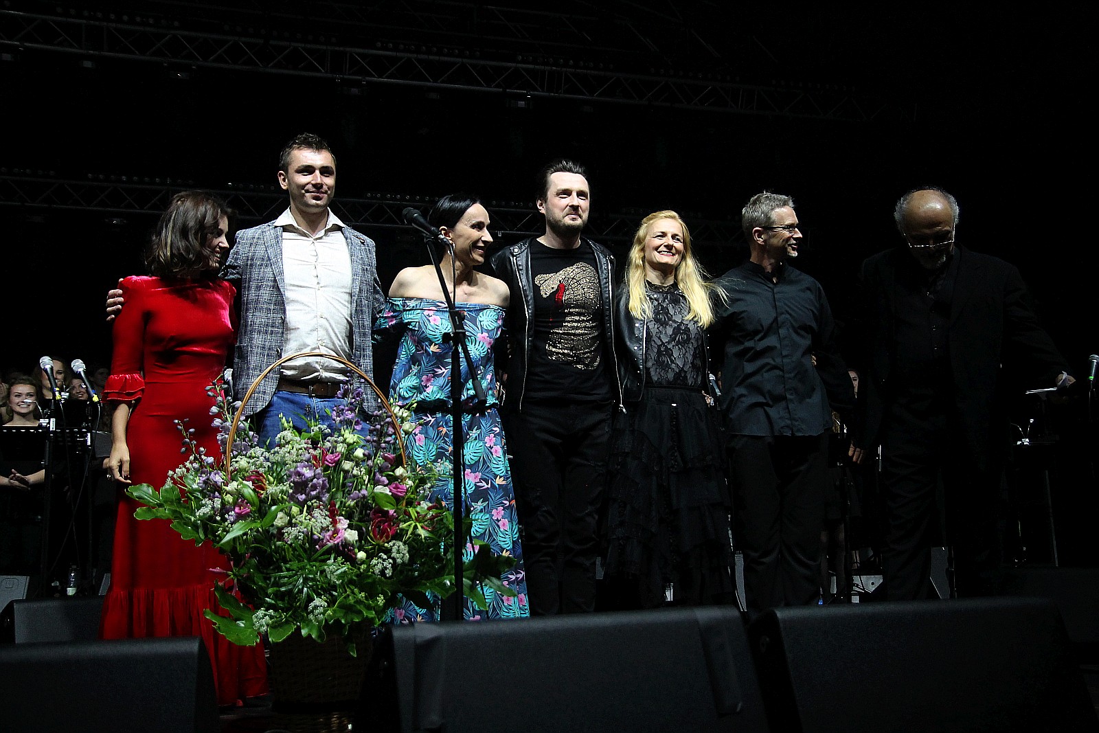 Niezwykły pełen gwiazd koncert na dziedzińcu Akademii Rycerskiej