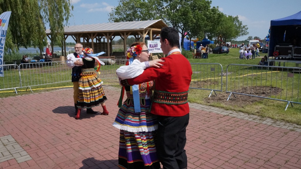 Lokalni artyści pokazali umiejętności taneczne i wokalne