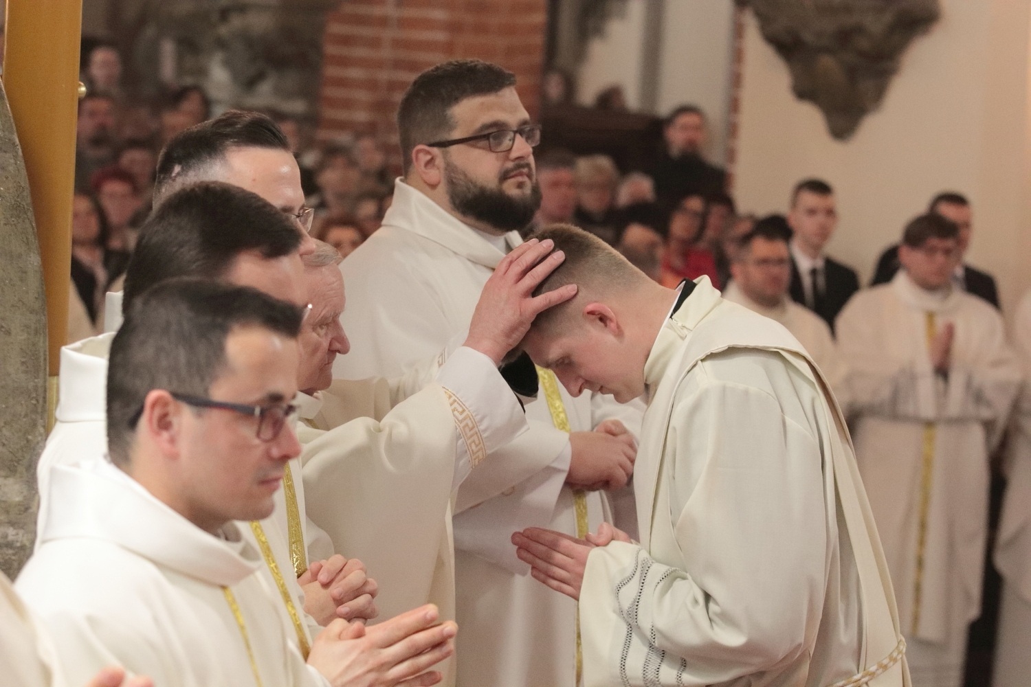 Święcenia w katedrze. Diecezja na czterech nowych księży