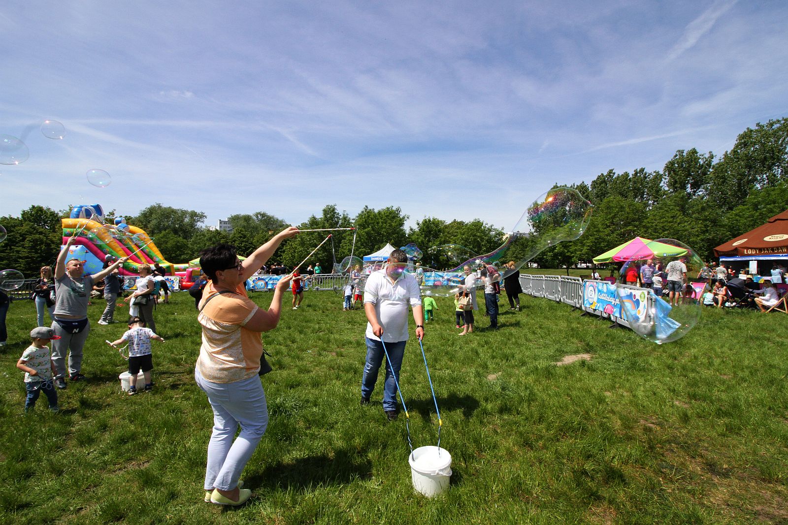 Festiwal Baniek Mydlanych. Bawiły się dzieci, bawili dorośli