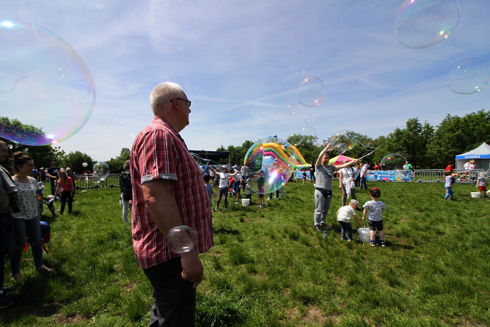 Festiwal Baniek Mydlanych. Bawiły się dzieci, bawili dorośli