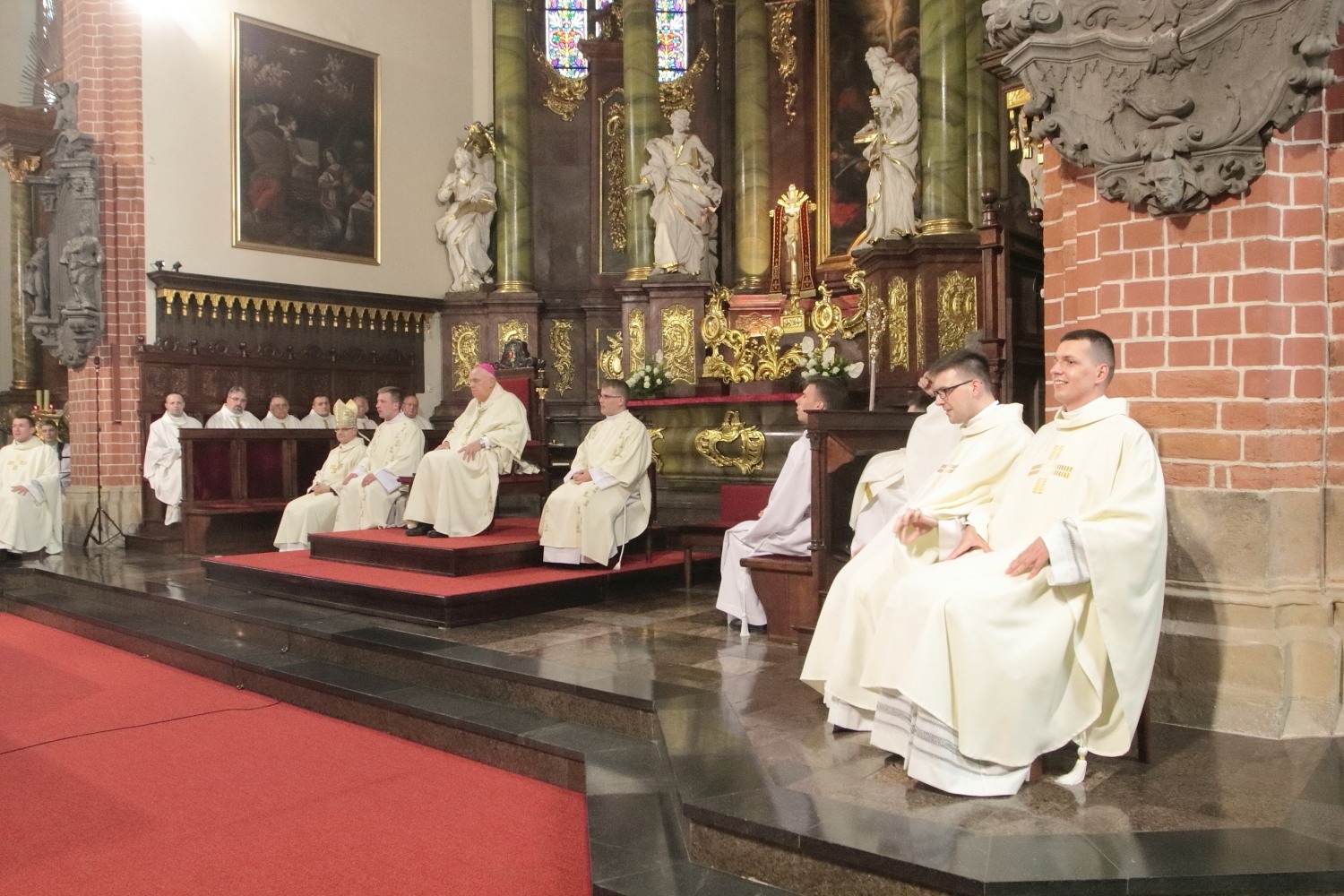 Święcenia w katedrze. Diecezja na czterech nowych księży