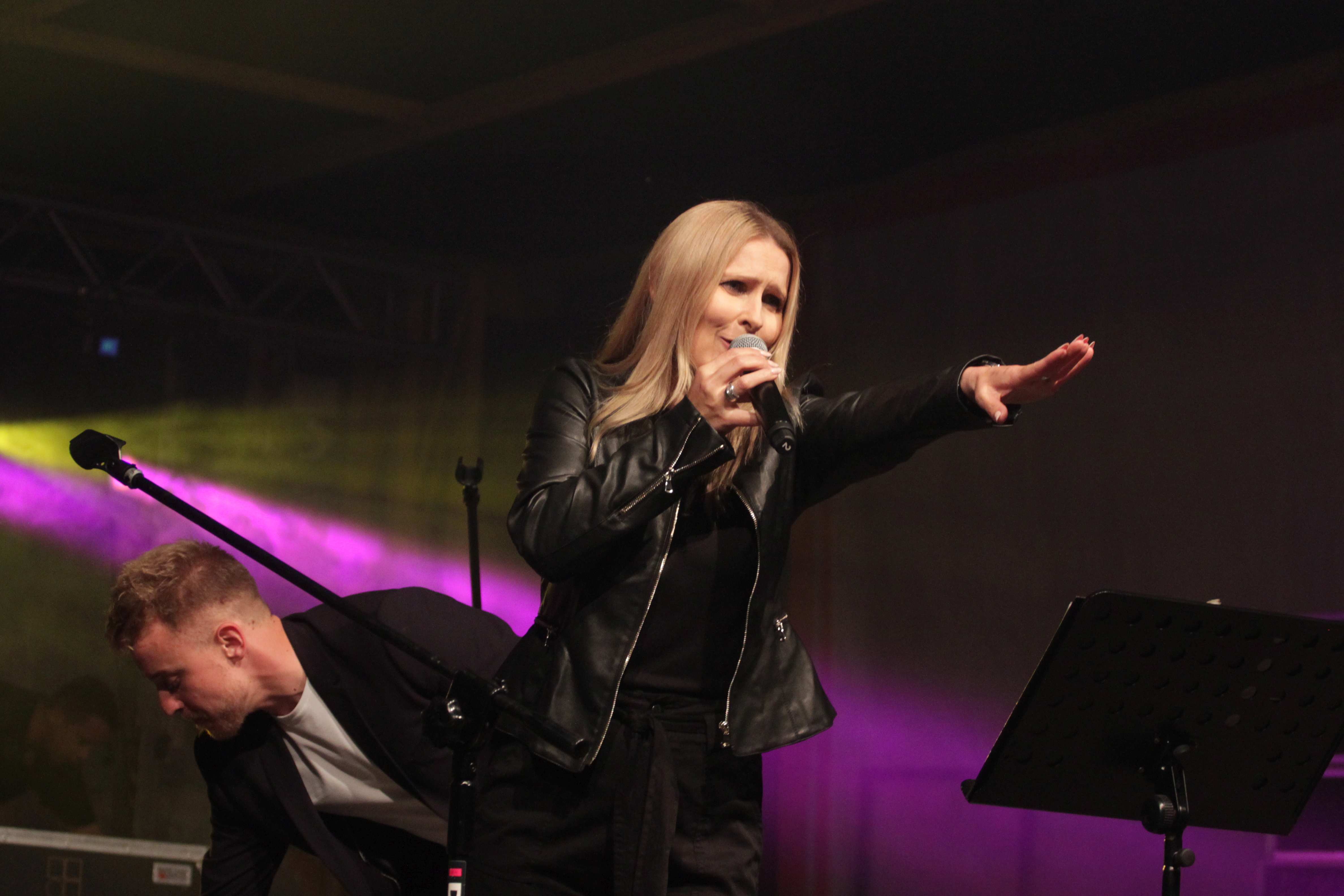 Mesajah i Raz 2 – Tribute to Maanam porwały do śpiewu i tańca