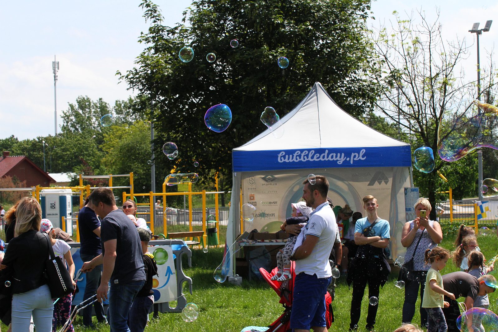 Festiwal Baniek Mydlanych. Bawiły się dzieci, bawili dorośli