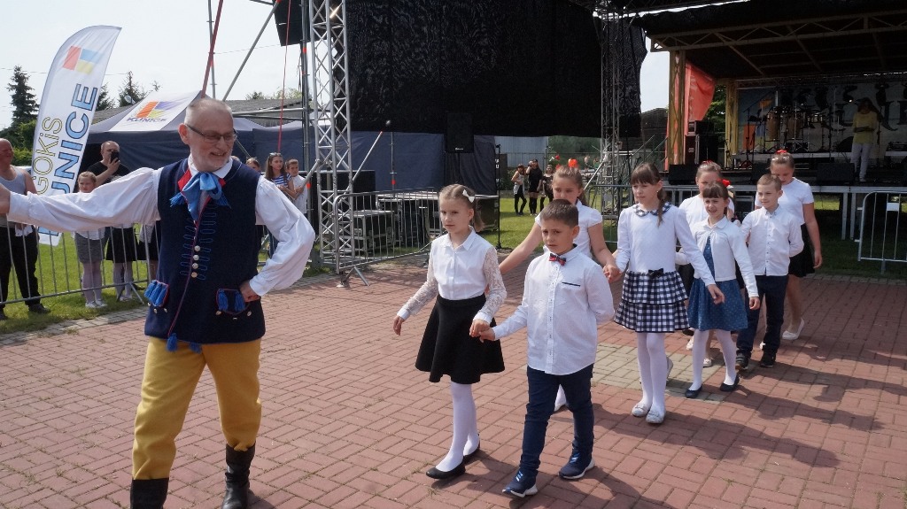 Lokalni artyści pokazali umiejętności taneczne i wokalne