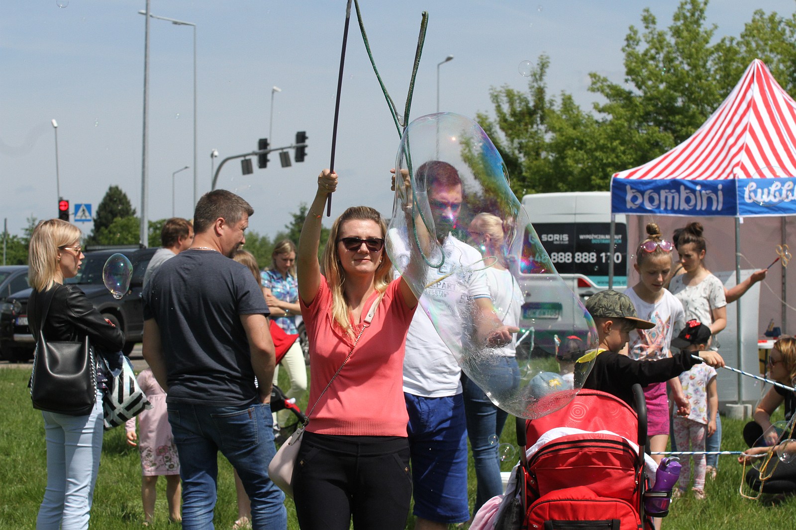 Festiwal Baniek Mydlanych. Bawiły się dzieci, bawili dorośli