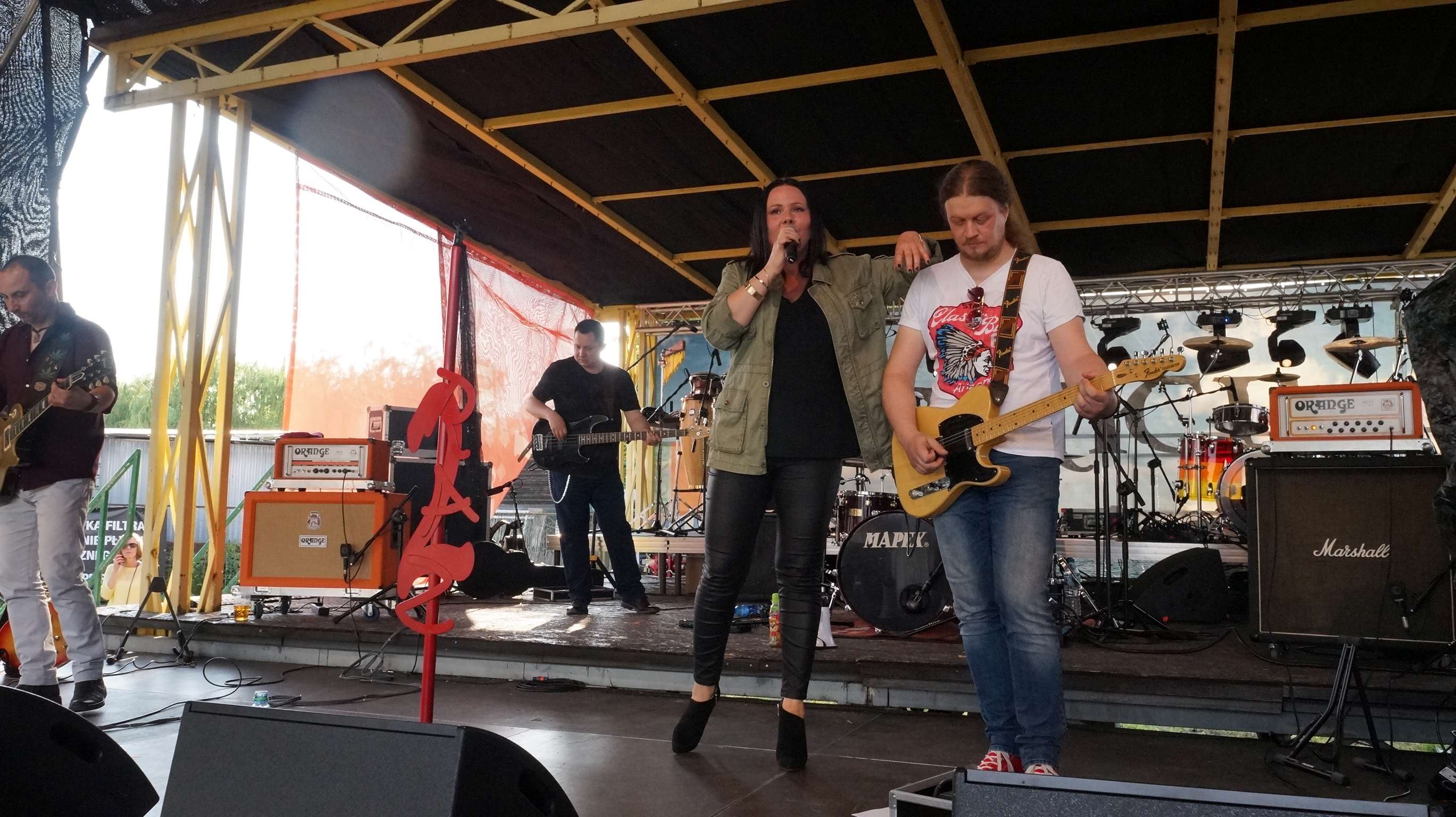 Mesajah i Raz 2 – Tribute to Maanam porwały do śpiewu i tańca
